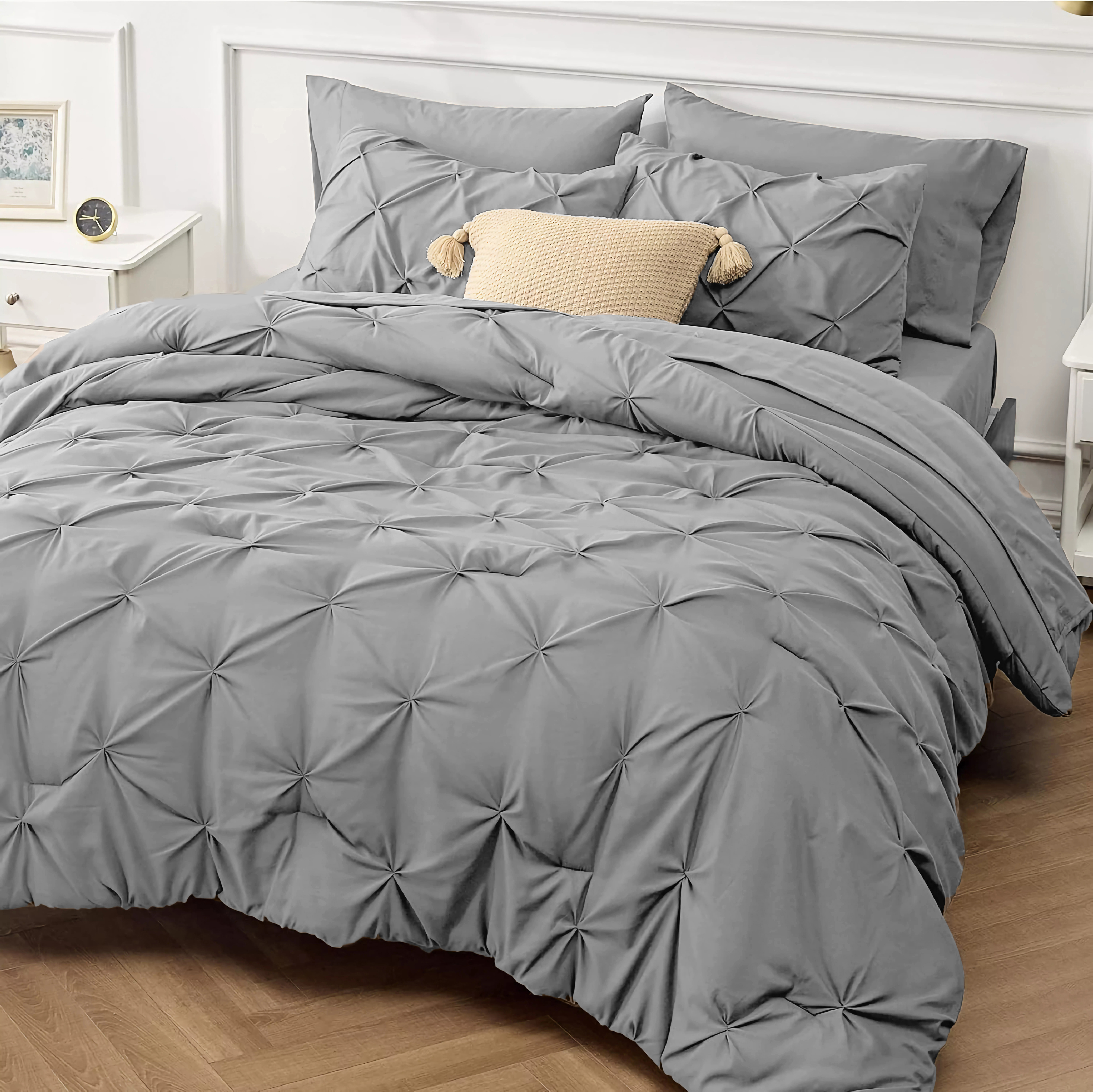 Pintuck Queen Comforter Pintuck Queen Comforter